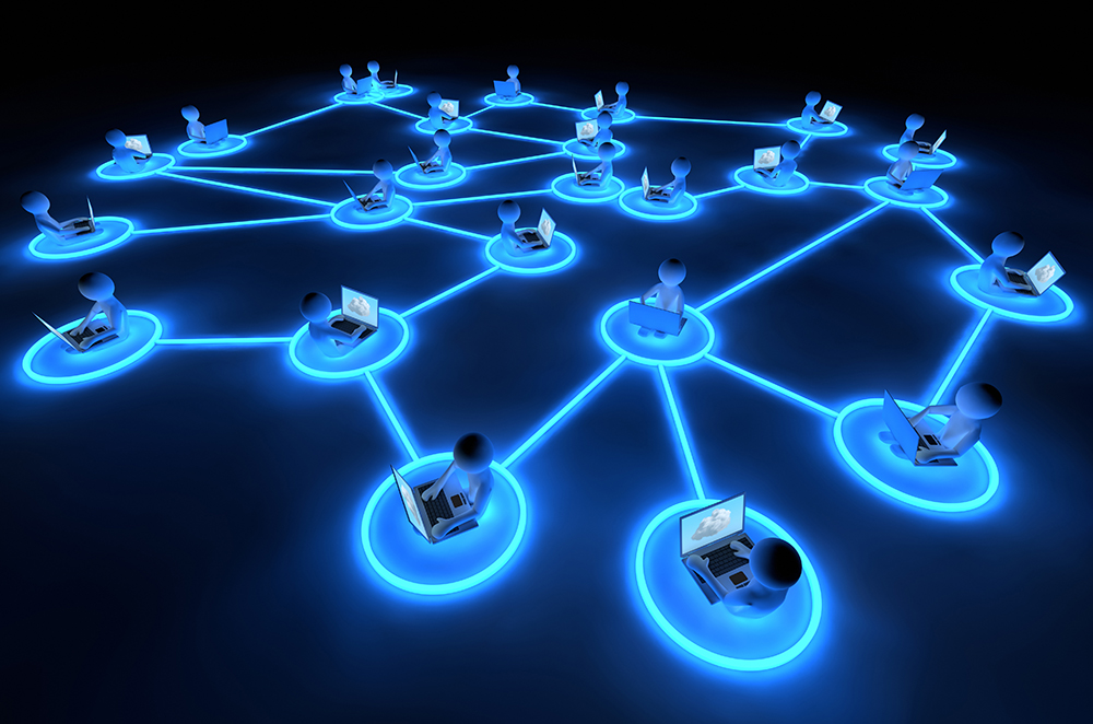 Ilustração de advocacia em rede com pessoas em computadores conectadas por fios luminosos ao redor do mundo.