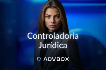 Imagem de capa da categoria Controladoria Jurídica do blog ADVBOX, com foto de Justine em fundo azul e o logotipo da ADVBOX em destaque.